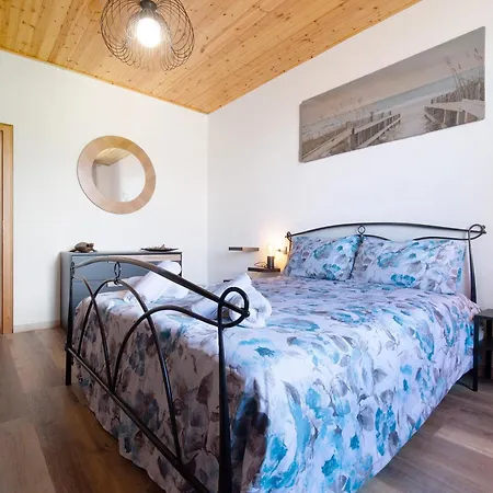 Castagno 2 Sentiero Del Viandante בלאנו