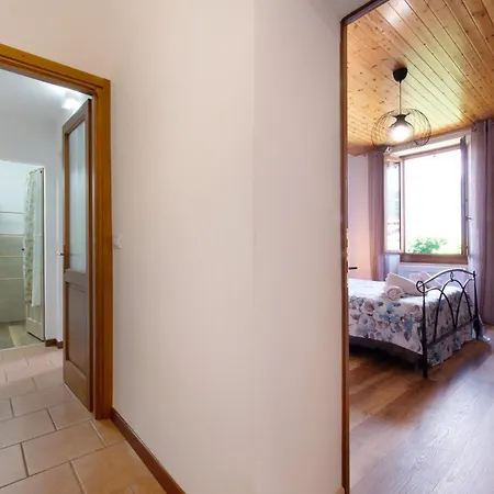 Castagno 2 Sentiero Del Viandante * Bellano