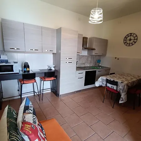 Castagno 2 Sentiero Del Viandante