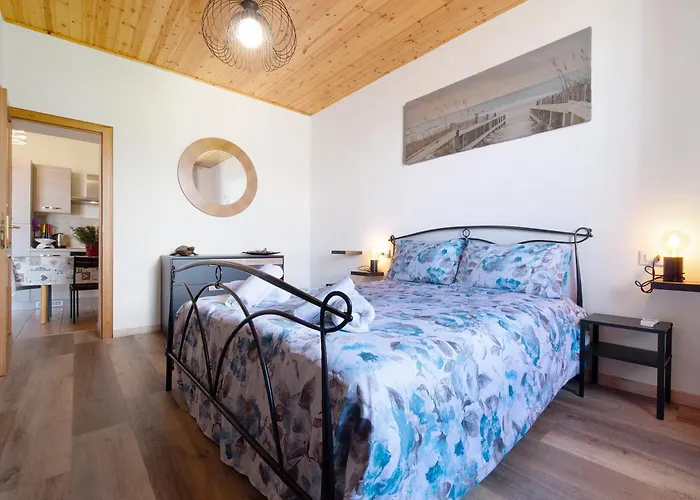 Castagno 2 Sentiero Del Viandante בלאנו