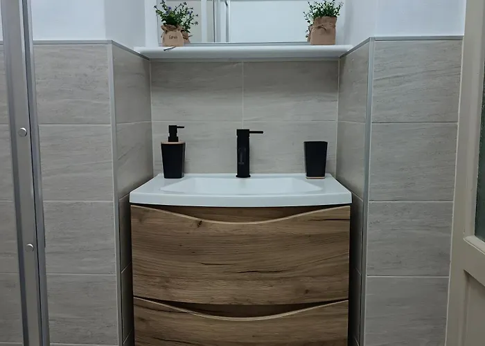 Castagno 2 Sentiero Del Viandante בלאנו