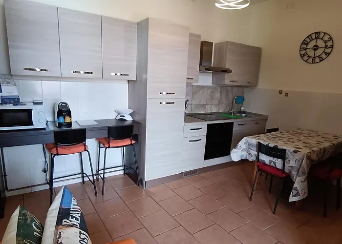 Castagno 2 Sentiero Del Viandante